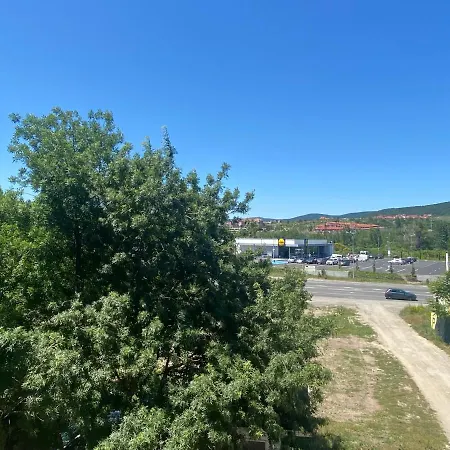 Amadeus 1 - 13b Large Two Bedroom Appartement *