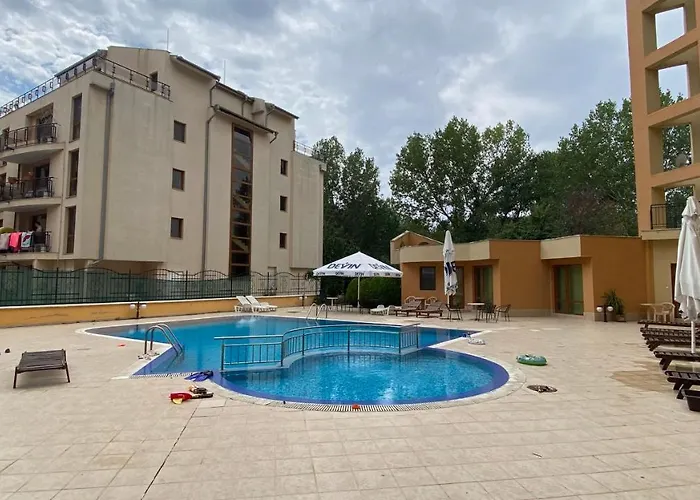 Amadeus 1 - 13b Large Two Bedroom 阳光海滩