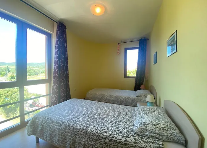 Amadeus 1 - 13b Large Two Bedroom 公寓 *