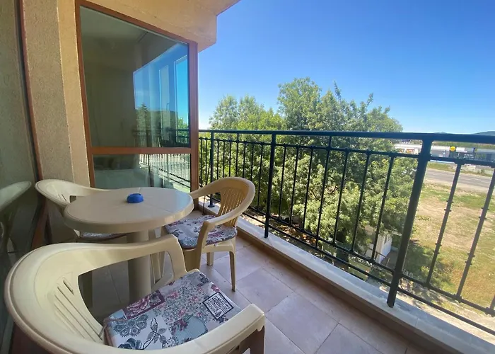 Amadeus 1 - 13b Large Two Bedroom