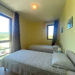 Amadeus 1 - 13b Large Two Bedroom شقة *