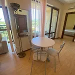 Amadeus 1 - 13b Large Two Bedroom شقة
