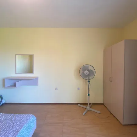Amadeus 1 - 13b Large Two Bedroom Апартамент