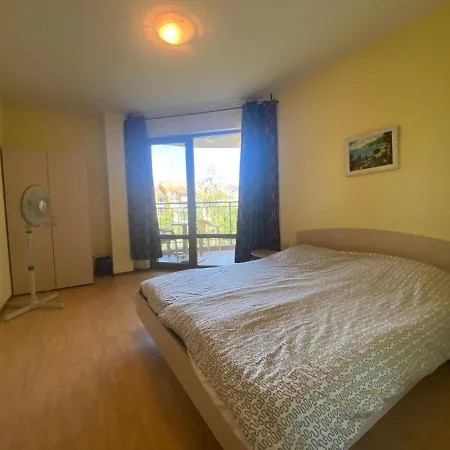 Апартамент Amadeus 1 - 13b Large Two Bedroom *
